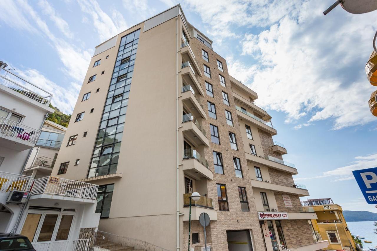 Apartments Beatrice Rafailovici Exterior photo