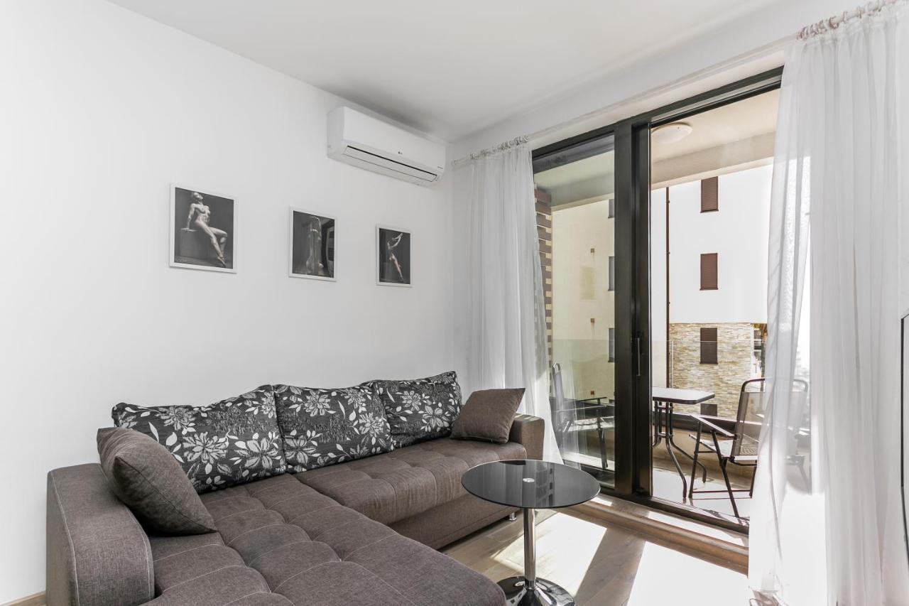 Apartments Beatrice Rafailovici Exterior photo